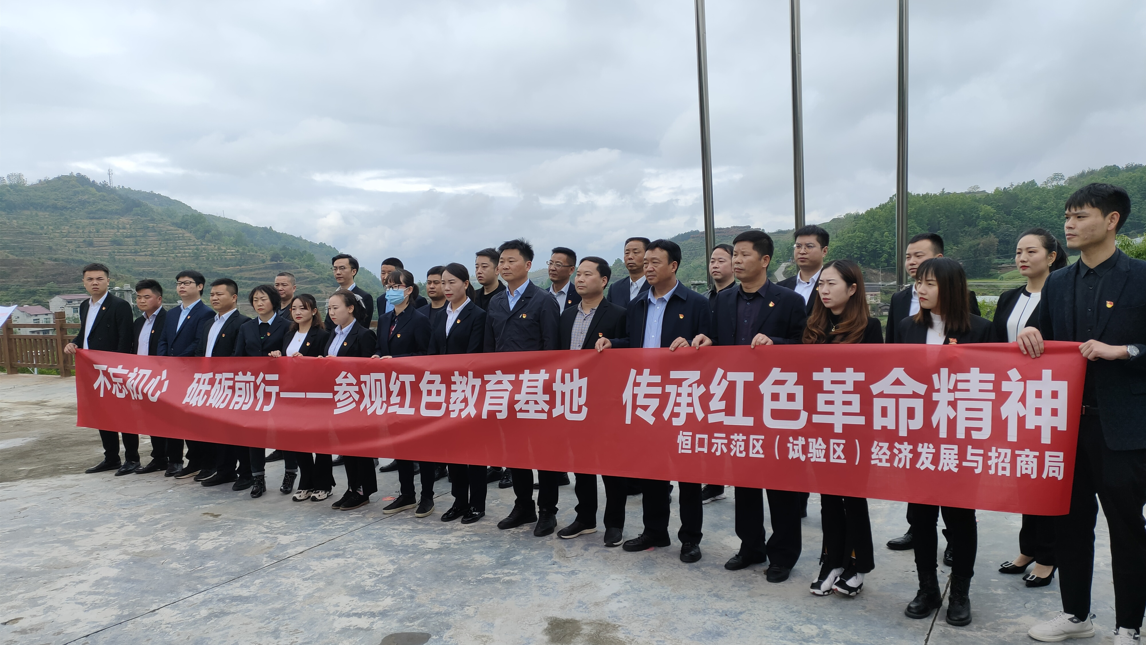 北京市场队员合力协作，夺得胜利