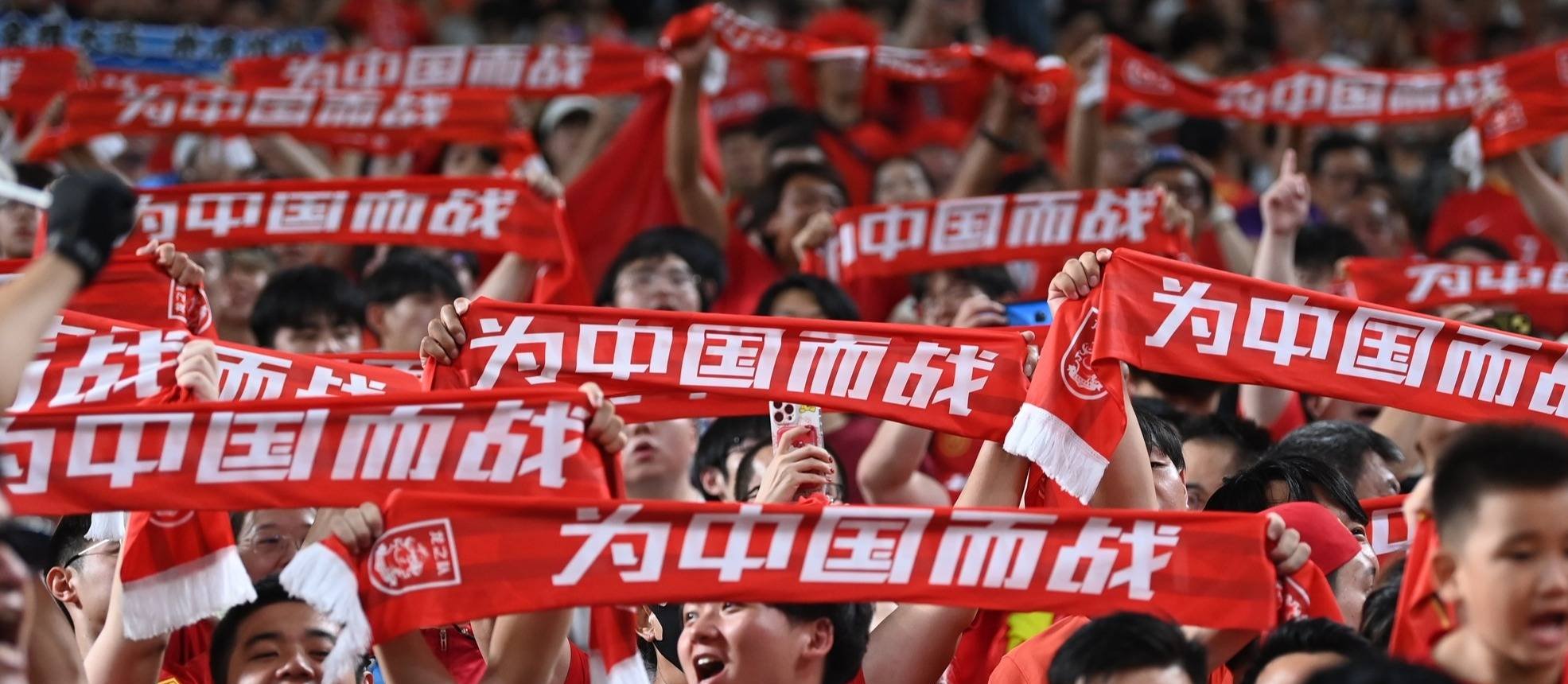 纷战激烈！比赛现场瞬间爆发出强烈的竞争