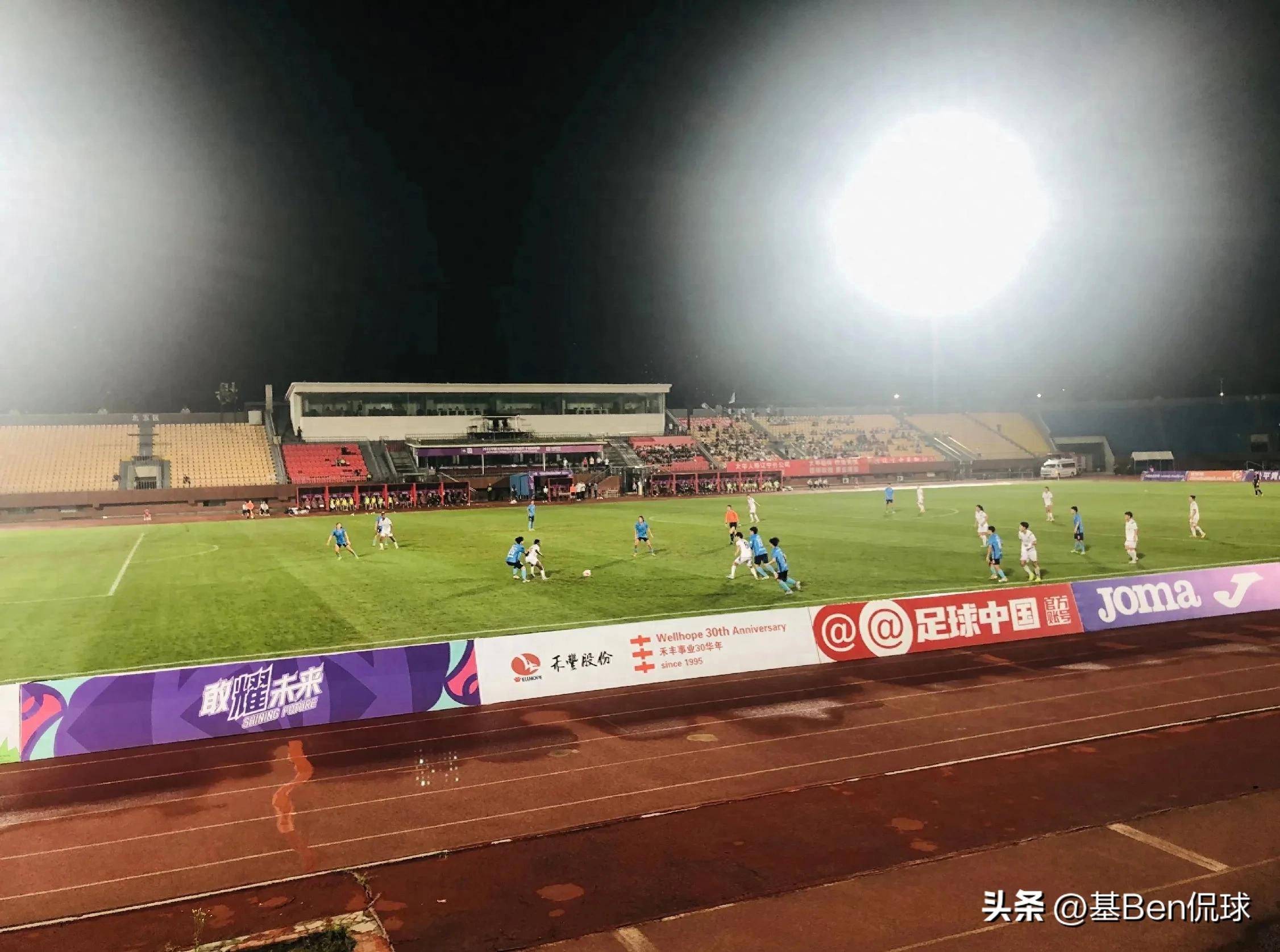 辽宁队在主场获得胜利，击败广东队