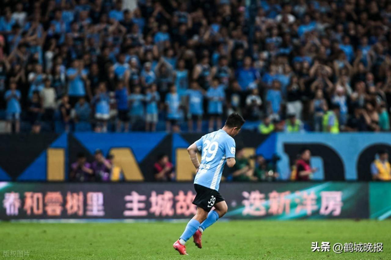 球员身手不凡，改写中超赛场历史