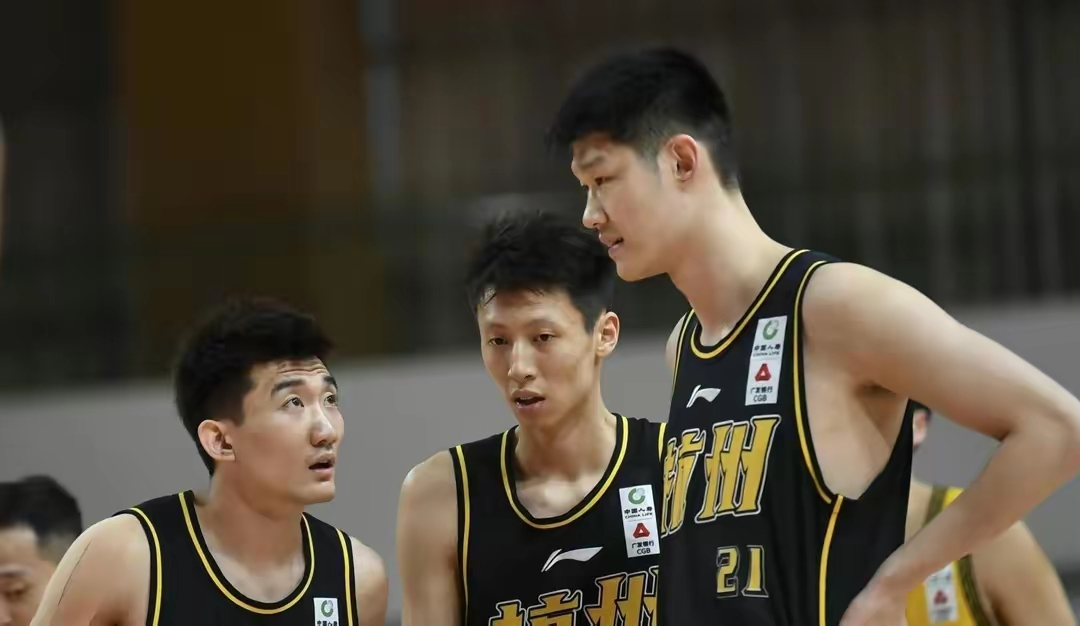 北京首钢横扫对手，稳居积分榜前列