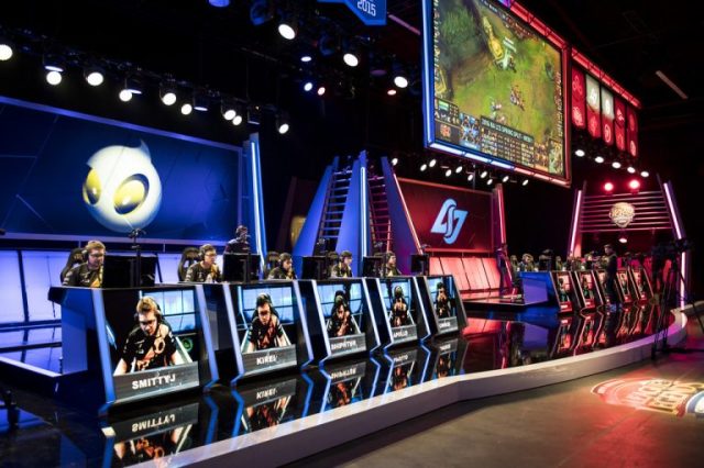 CLG横扫TSM，Elk单局斩获MVP宿命之战八强赛，留下经典瞬间