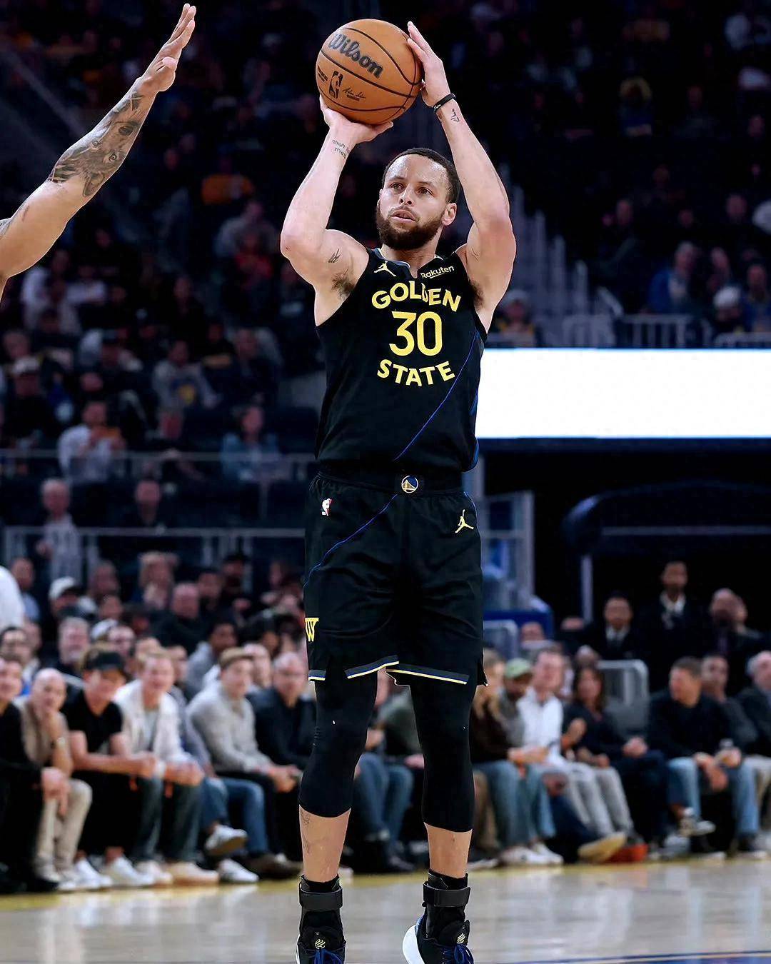 包含勇士完胜奇才，库里33分砍下的词条