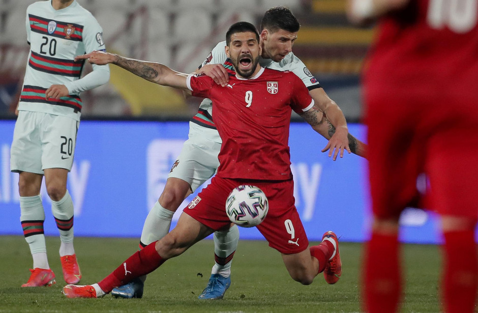 塞尔维亚队挑战欧洲杯预选赛，球迷期待精彩对决