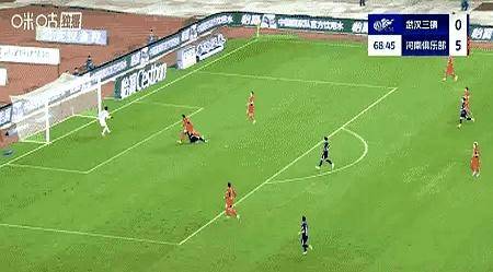 佩鲁贾队客场惨败，保级形势斗志薄弱