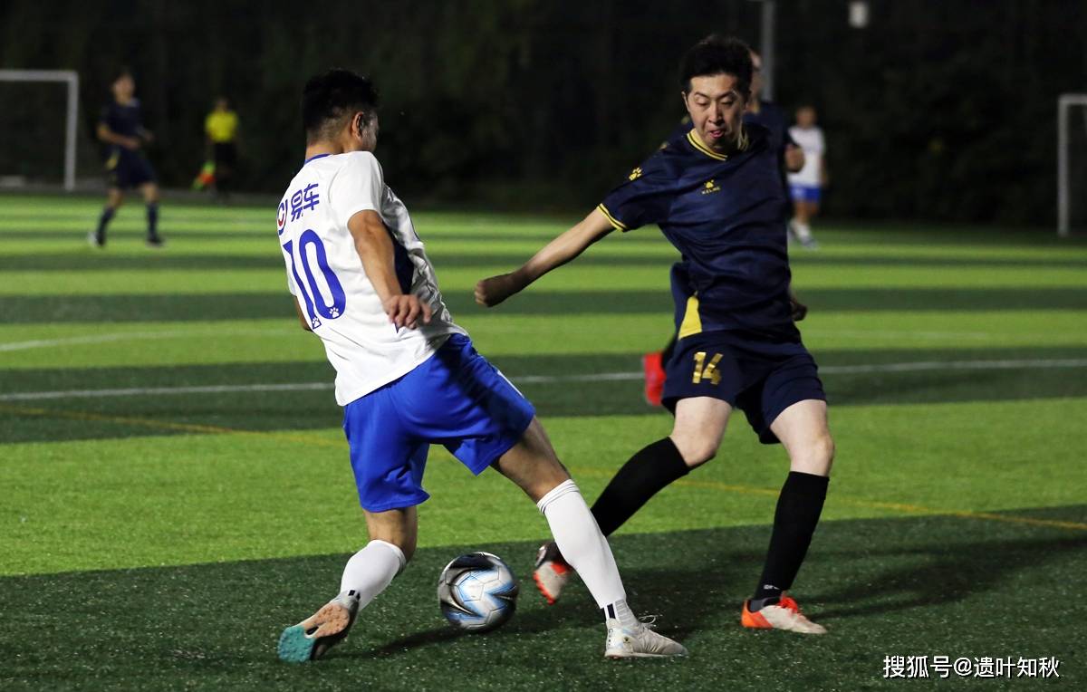 国内足球联赛举办多场精彩对决，球队实力对拼的简单介绍