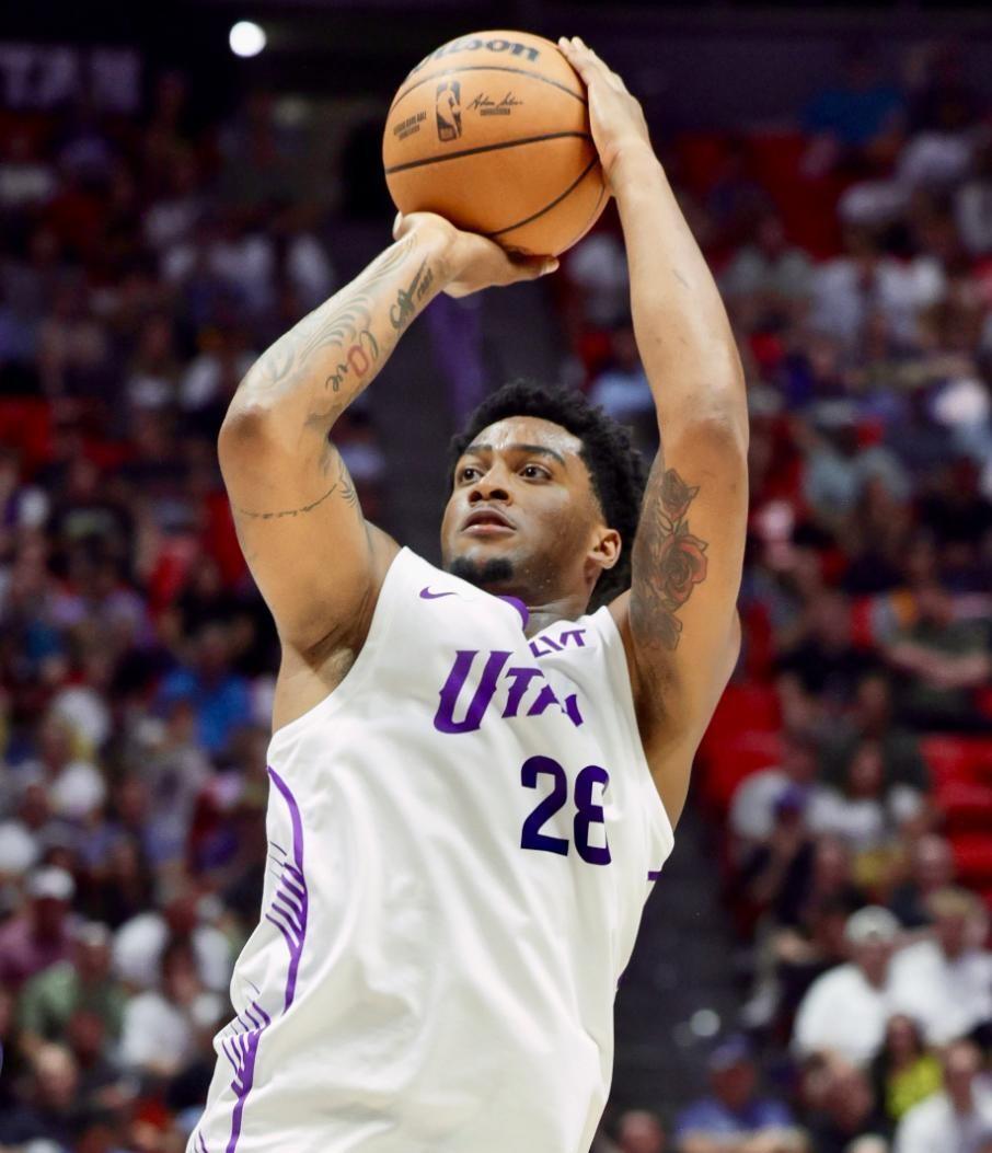 爵士队冲击总冠军，球员士气高涨备战