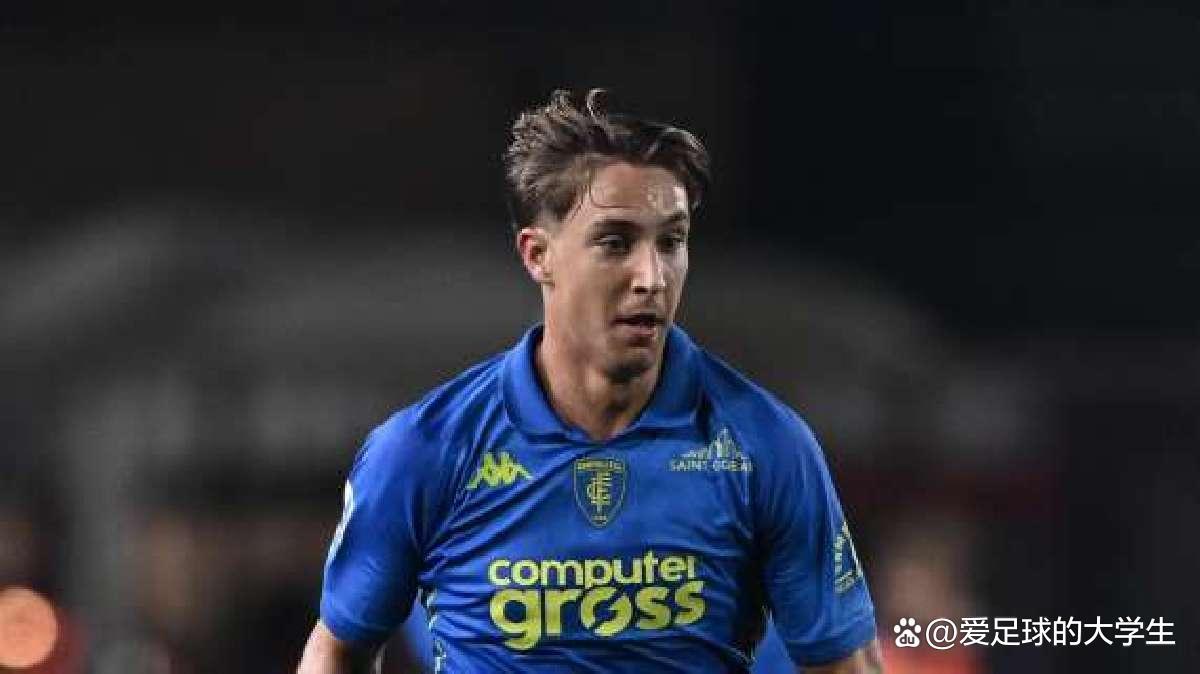 佛罗伦萨主教练战术调整成果显著