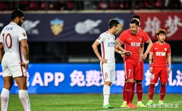 权健战胜上海上港，球队士气高涨