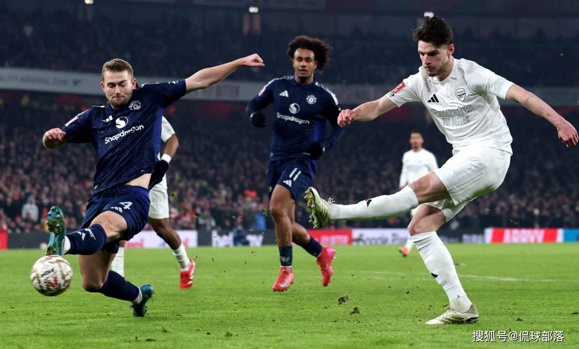 关于令人目不暇接的欧洲足球盛事,赛场上星光熠熠注定精彩的信息 关于令人目不暇接的欧洲足球盛事,赛场上星光熠熠注定精彩的信息