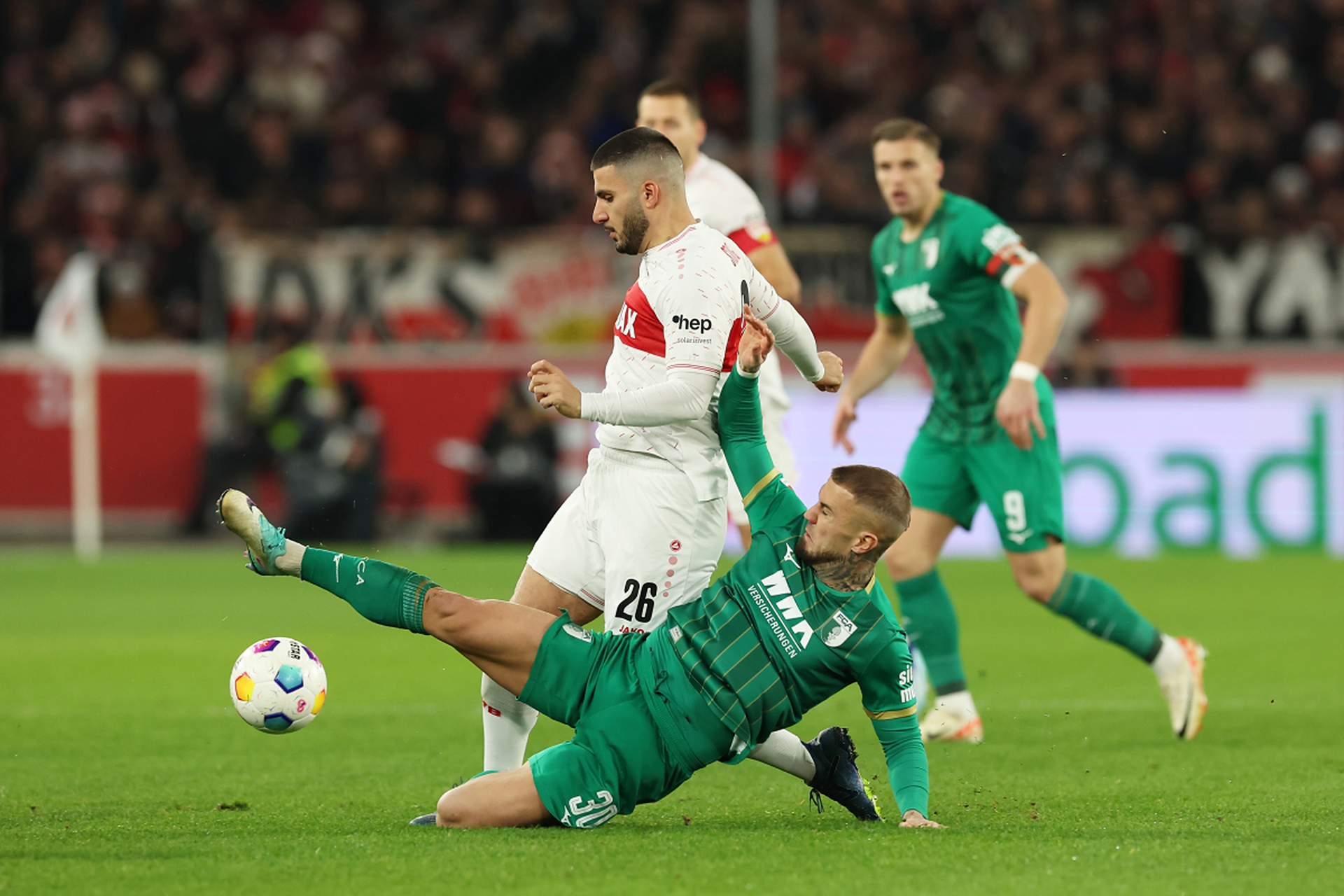 施图加特在比赛中展现出色进攻