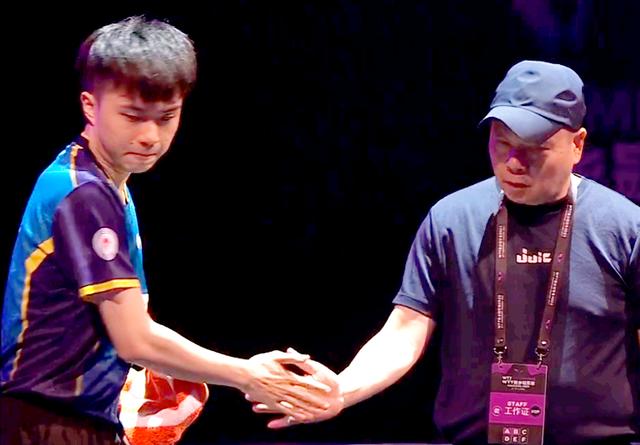 英格兰队力克日本队，马龙扛起全队的简单介绍