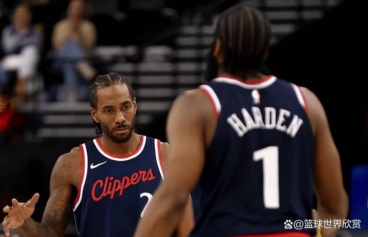 雷霆横扫天津队，伦纳德点燃赛场的简单介绍